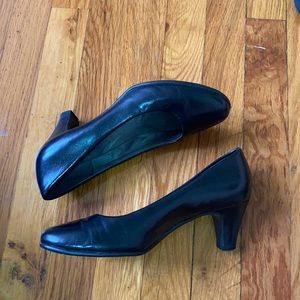 Aerosoles Heel Rest Pumps Leather